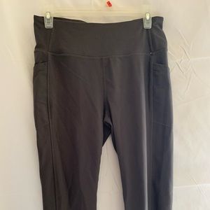 Modetta Performance and Luxury gray leggings, size Medium